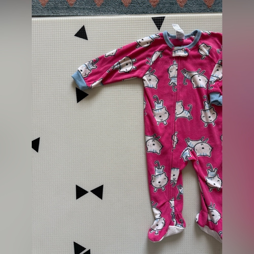 Gerber|Baby girl pink fleece kitten print footie pajamas in novelty print•12M